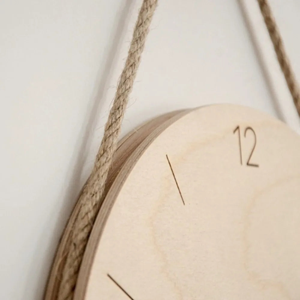 Creative Round Solid Wood Clock Hanging Minimalist Aesthetic Clock Nordic Style Wall Clock Wall Decoration