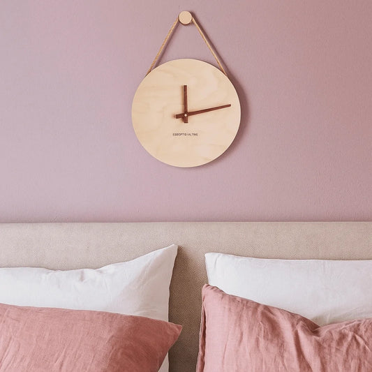 Creative Round Solid Wood Clock Hanging Minimalist Aesthetic Clock Nordic Style Wall Clock Wall Decoration